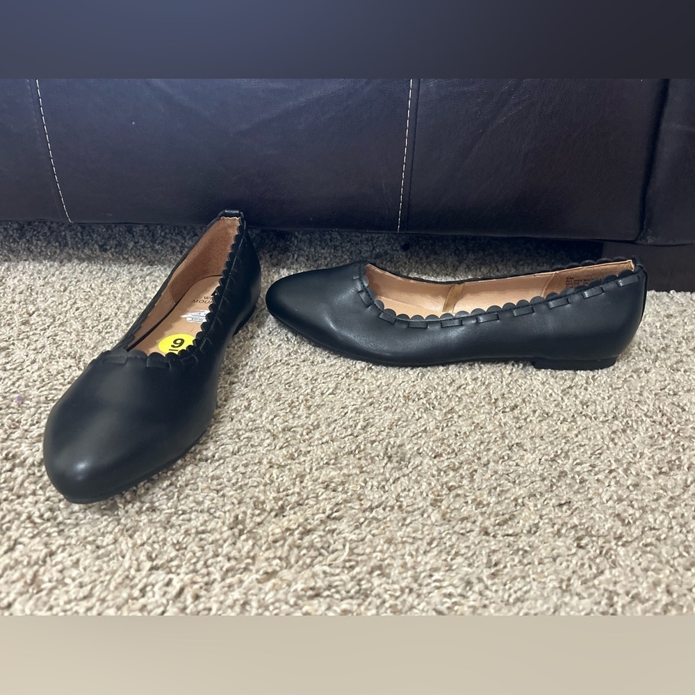 NEW White Mountain Black Scalloped Flats Women's Slip On Size 9 Tan Business